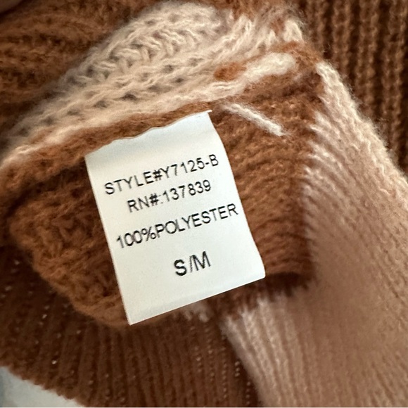 028. NWT Women’s Knit Denim Sleeve Sweater - Picture 5 of 8